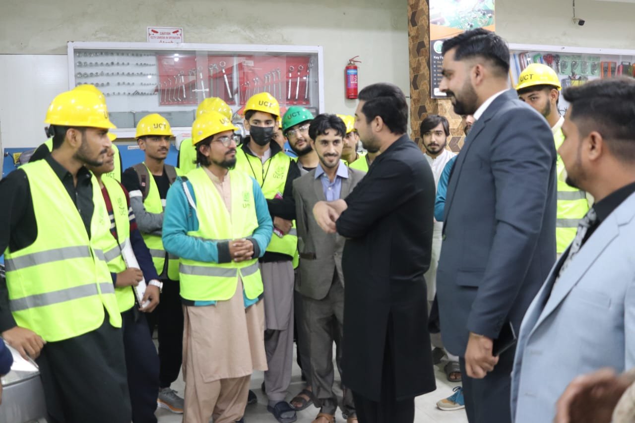 Iqrar Ul Hassan Visit United College of Technology